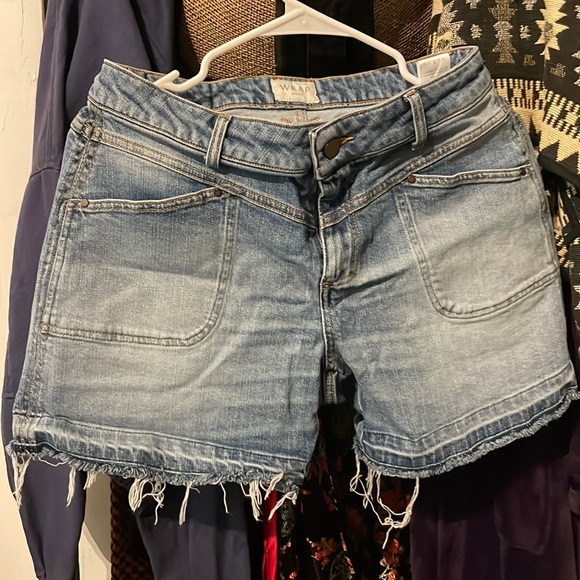 Wrap Denim shorts size 6 or UK10 - Picture 1 of 5